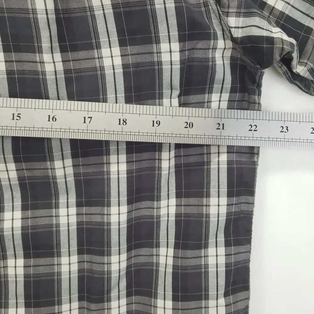 The North Face Shirt Men Medium Black White Plaid Short Sleeve Classic Button-Up